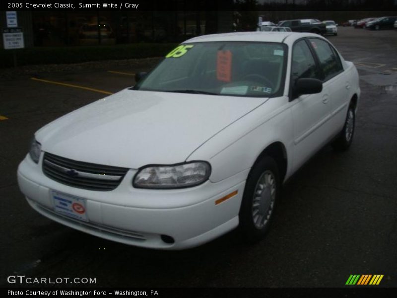 Summit White / Gray 2005 Chevrolet Classic