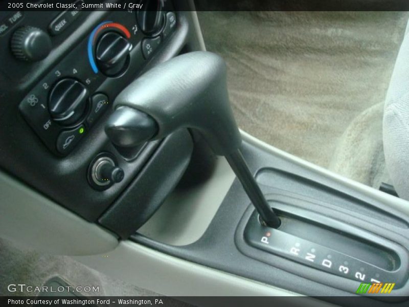 Summit White / Gray 2005 Chevrolet Classic