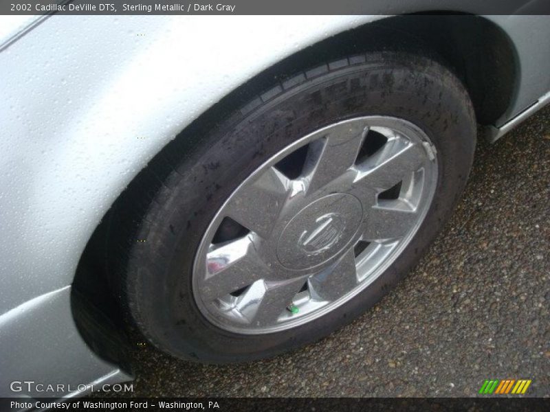 Sterling Metallic / Dark Gray 2002 Cadillac DeVille DTS
