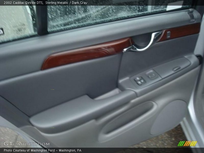 Sterling Metallic / Dark Gray 2002 Cadillac DeVille DTS