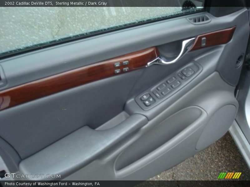 Sterling Metallic / Dark Gray 2002 Cadillac DeVille DTS