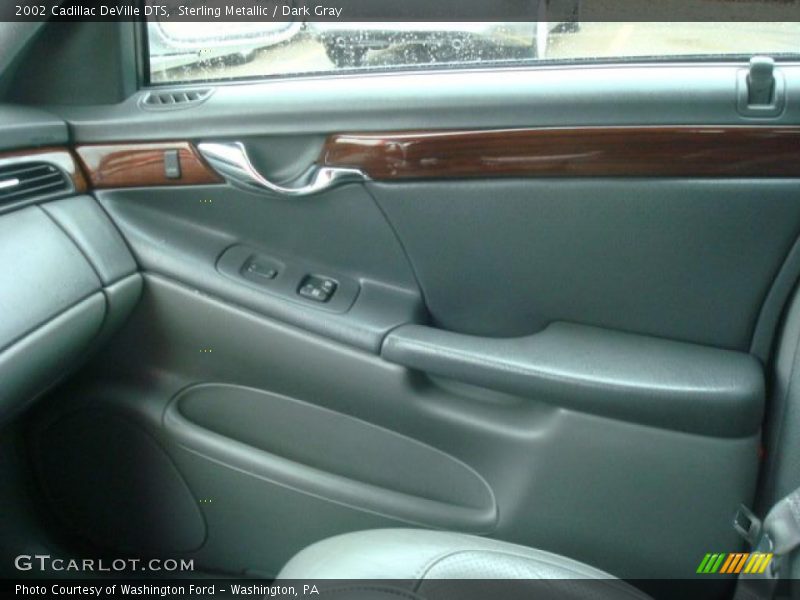 Sterling Metallic / Dark Gray 2002 Cadillac DeVille DTS