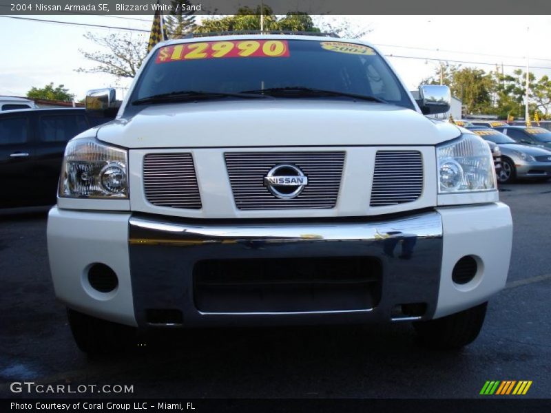 Blizzard White / Sand 2004 Nissan Armada SE