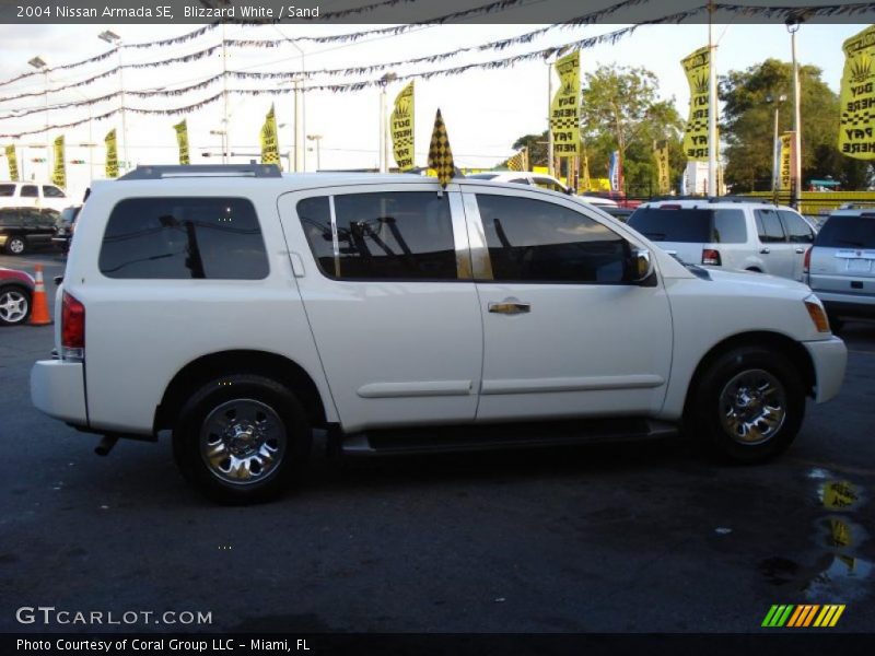 Blizzard White / Sand 2004 Nissan Armada SE