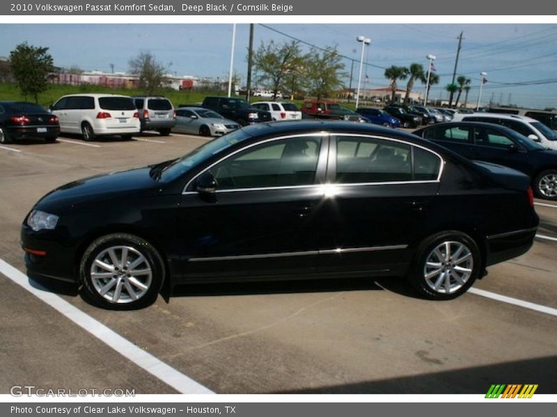 Deep Black / Cornsilk Beige 2010 Volkswagen Passat Komfort Sedan