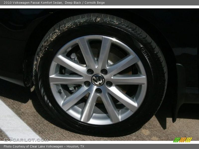 Deep Black / Cornsilk Beige 2010 Volkswagen Passat Komfort Sedan