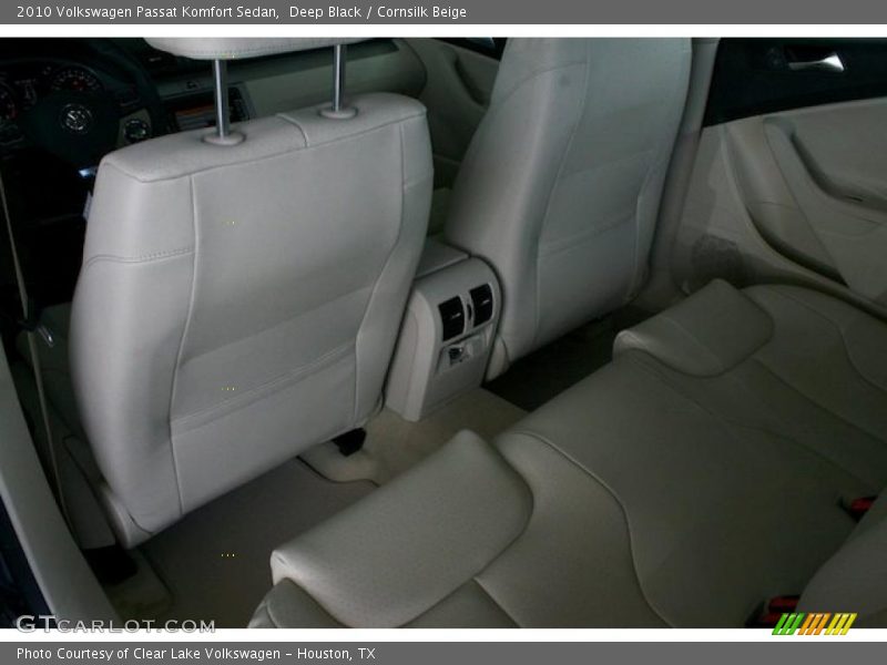 Deep Black / Cornsilk Beige 2010 Volkswagen Passat Komfort Sedan