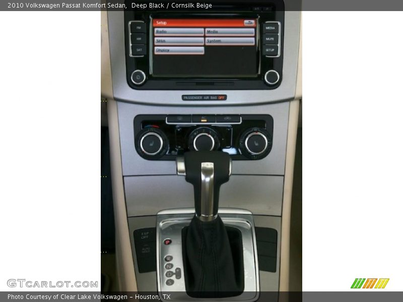 Deep Black / Cornsilk Beige 2010 Volkswagen Passat Komfort Sedan
