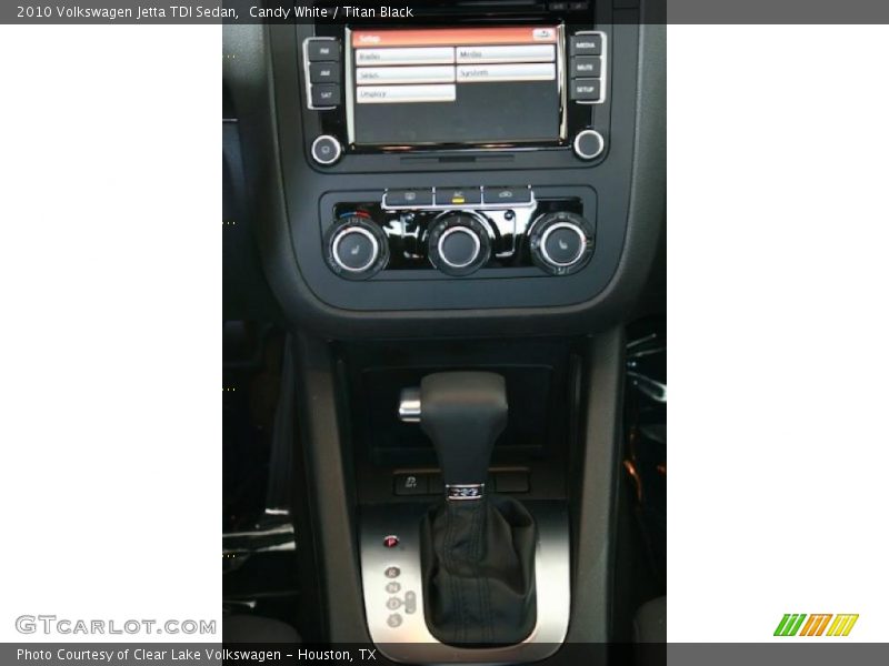 Candy White / Titan Black 2010 Volkswagen Jetta TDI Sedan