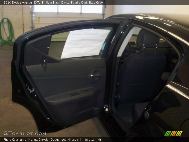 Brilliant Black Crystal Pearl / Dark Slate Gray 2010 Dodge Avenger SXT