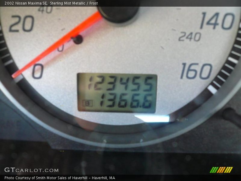 Sterling Mist Metallic / Frost 2002 Nissan Maxima SE