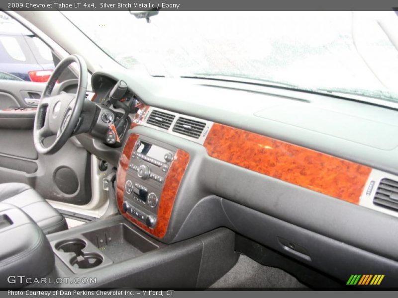 Silver Birch Metallic / Ebony 2009 Chevrolet Tahoe LT 4x4