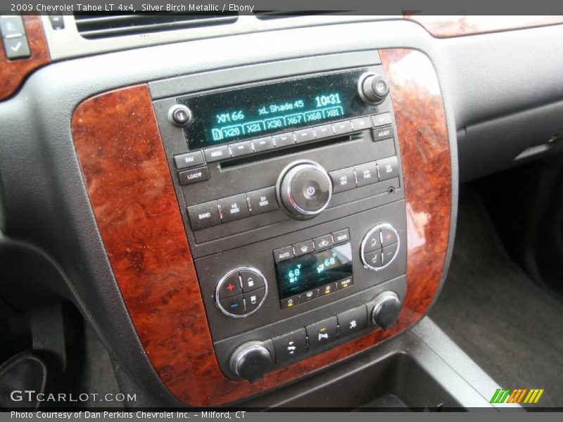Silver Birch Metallic / Ebony 2009 Chevrolet Tahoe LT 4x4
