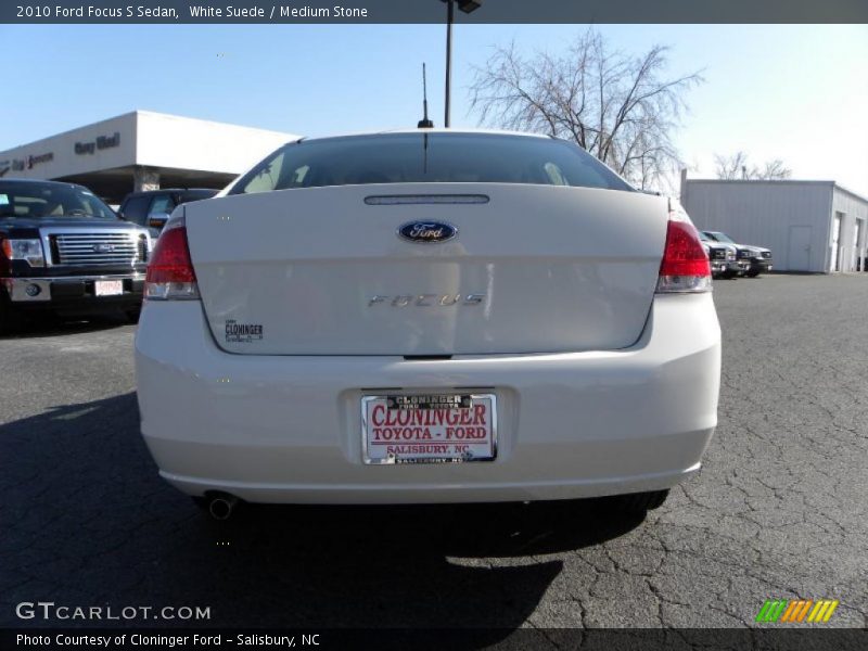 White Suede / Medium Stone 2010 Ford Focus S Sedan