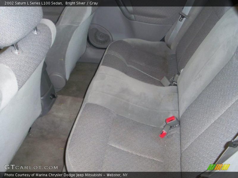 Bright Silver / Gray 2002 Saturn L Series L100 Sedan