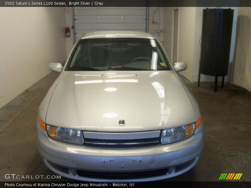 Bright Silver / Gray 2002 Saturn L Series L100 Sedan