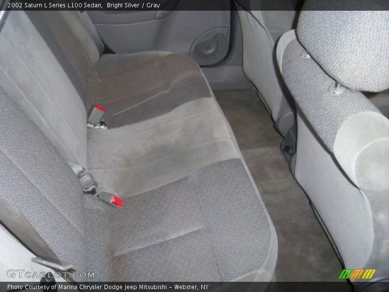 Bright Silver / Gray 2002 Saturn L Series L100 Sedan