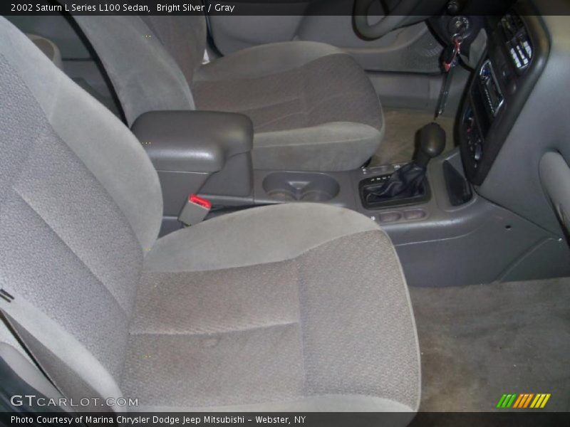 Bright Silver / Gray 2002 Saturn L Series L100 Sedan