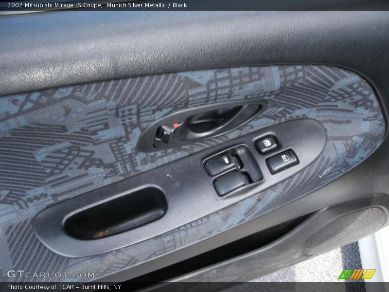 Munich Silver Metallic / Black 2002 Mitsubishi Mirage LS Coupe