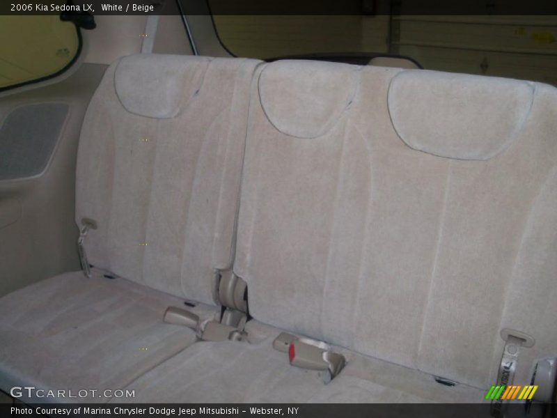 White / Beige 2006 Kia Sedona LX