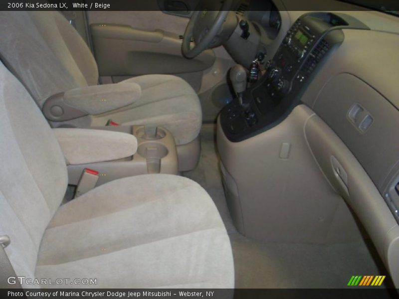 White / Beige 2006 Kia Sedona LX