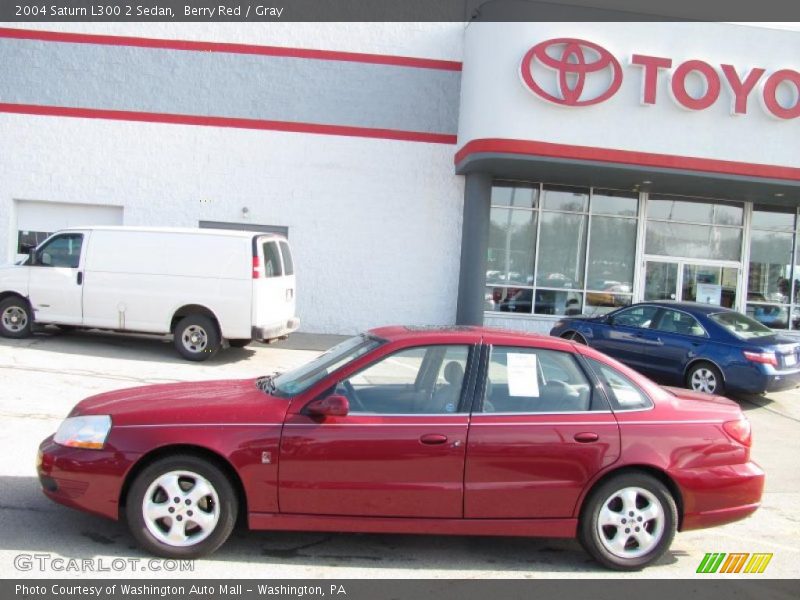 Berry Red / Gray 2004 Saturn L300 2 Sedan