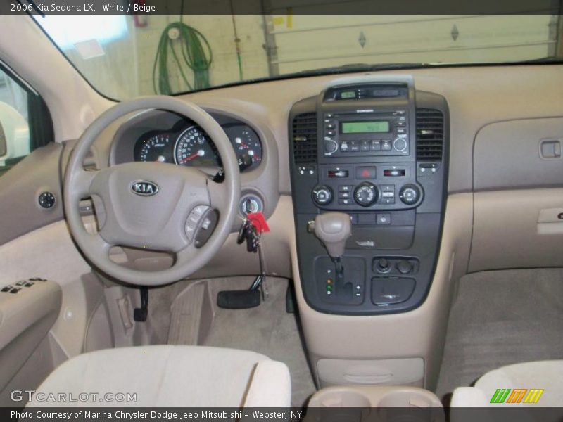 White / Beige 2006 Kia Sedona LX