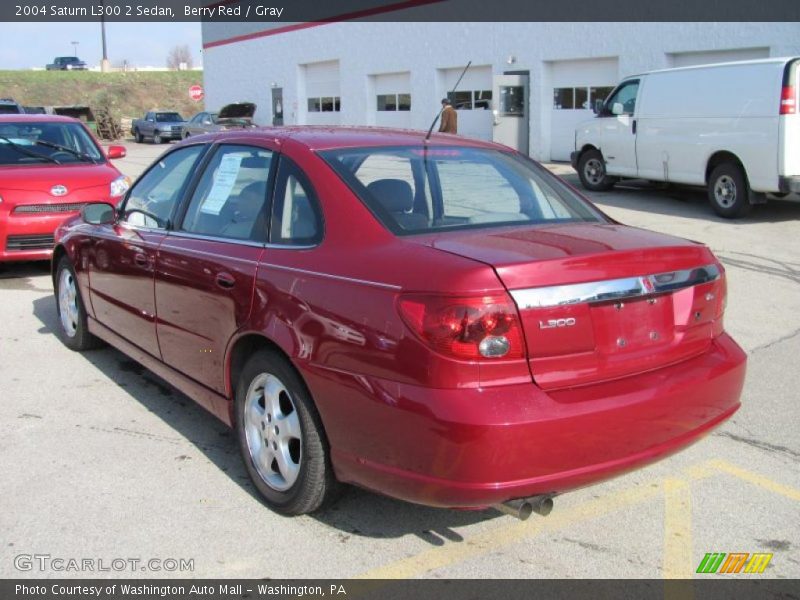 Berry Red / Gray 2004 Saturn L300 2 Sedan