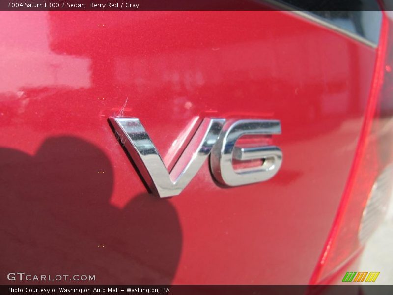 Berry Red / Gray 2004 Saturn L300 2 Sedan