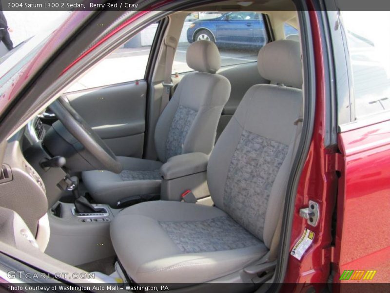Berry Red / Gray 2004 Saturn L300 2 Sedan