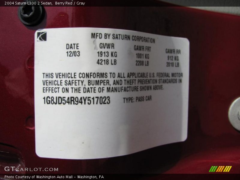 Berry Red / Gray 2004 Saturn L300 2 Sedan