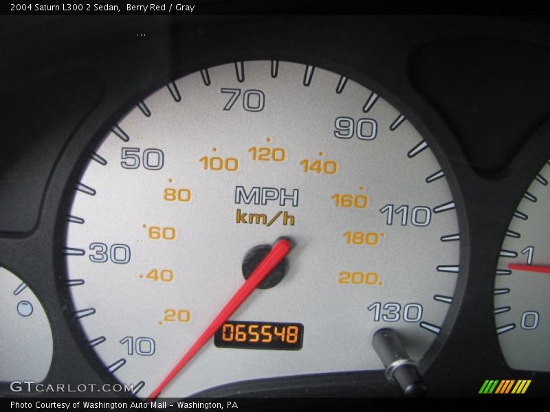 Berry Red / Gray 2004 Saturn L300 2 Sedan