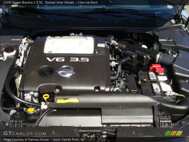 Radiant Silver Metallic / Charcoal Black 2008 Nissan Maxima 3.5 SE
