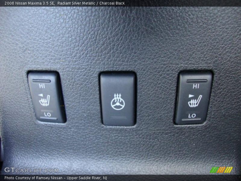 Radiant Silver Metallic / Charcoal Black 2008 Nissan Maxima 3.5 SE