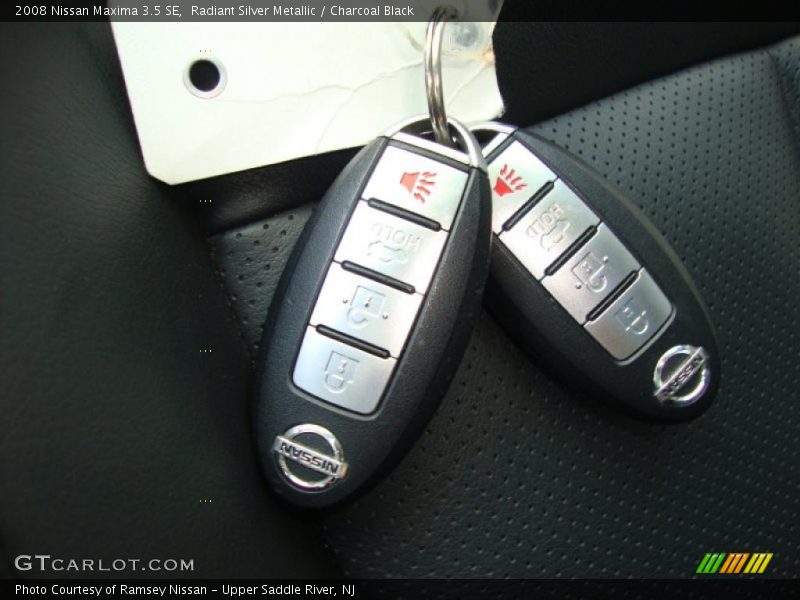 Radiant Silver Metallic / Charcoal Black 2008 Nissan Maxima 3.5 SE