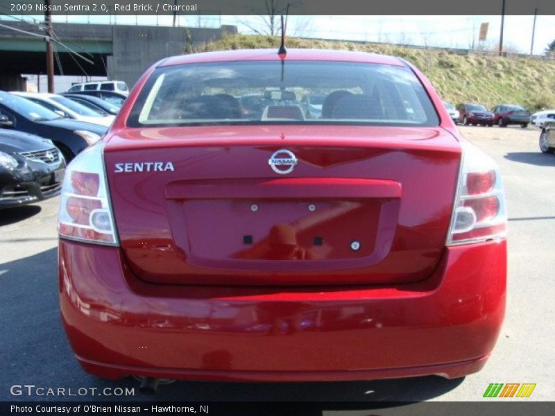 Red Brick / Charcoal 2009 Nissan Sentra 2.0