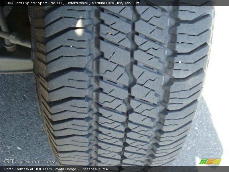 Oxford White / Medium Dark Flint/Dark Flint 2004 Ford Explorer Sport Trac XLT