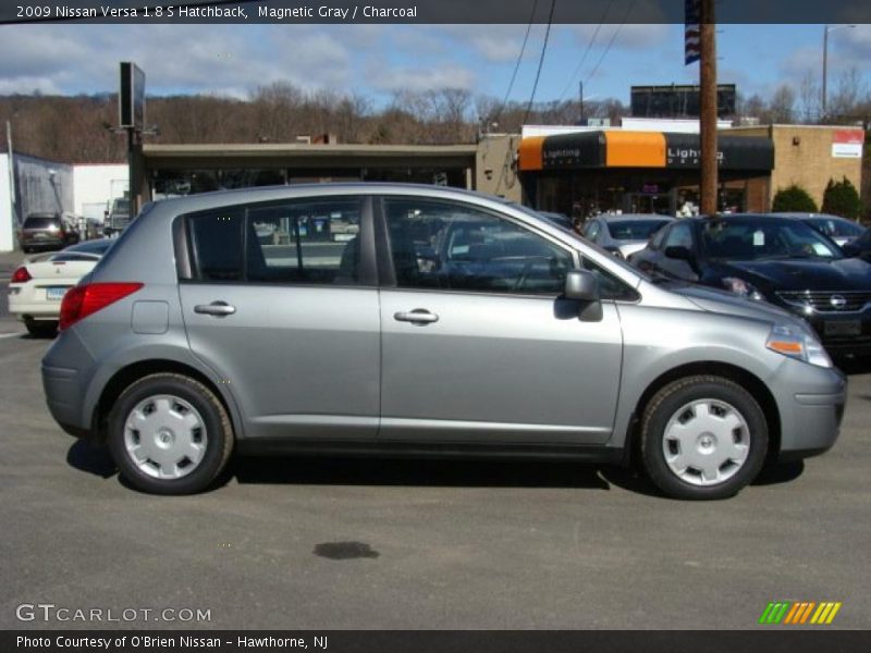 Magnetic Gray / Charcoal 2009 Nissan Versa 1.8 S Hatchback