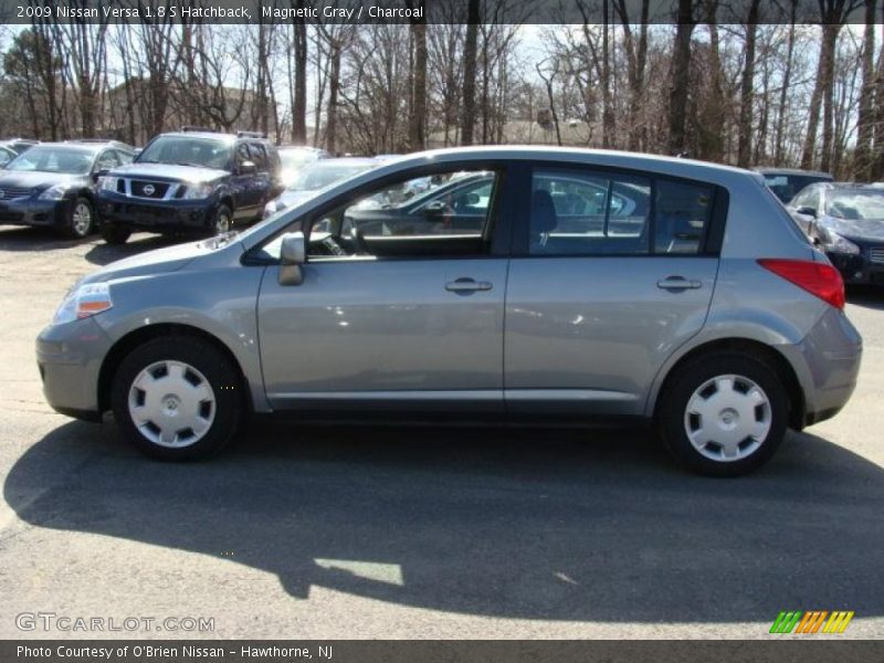 Magnetic Gray / Charcoal 2009 Nissan Versa 1.8 S Hatchback