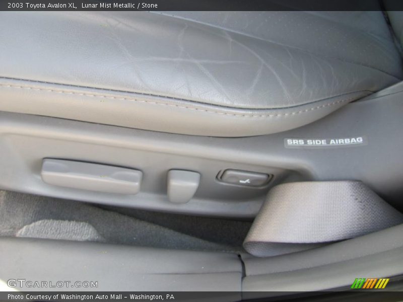 Lunar Mist Metallic / Stone 2003 Toyota Avalon XL