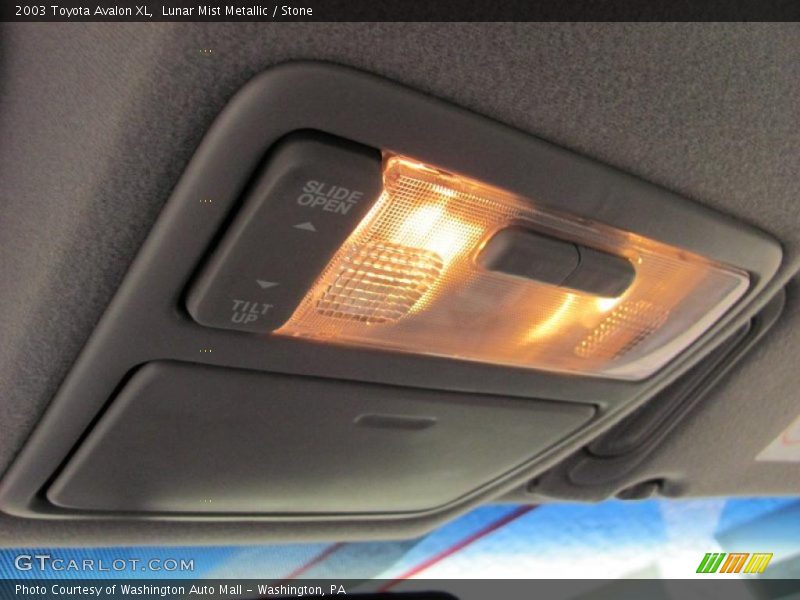 Lunar Mist Metallic / Stone 2003 Toyota Avalon XL