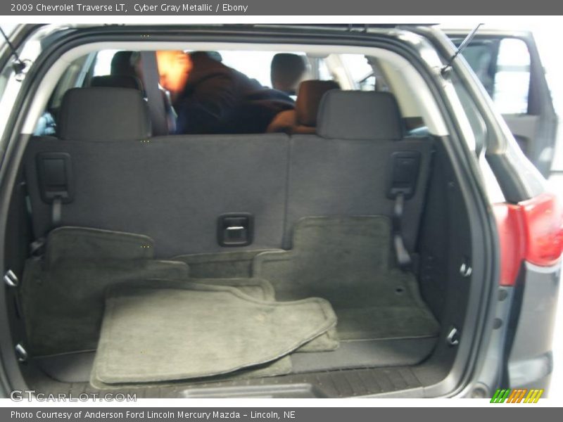 Cyber Gray Metallic / Ebony 2009 Chevrolet Traverse LT