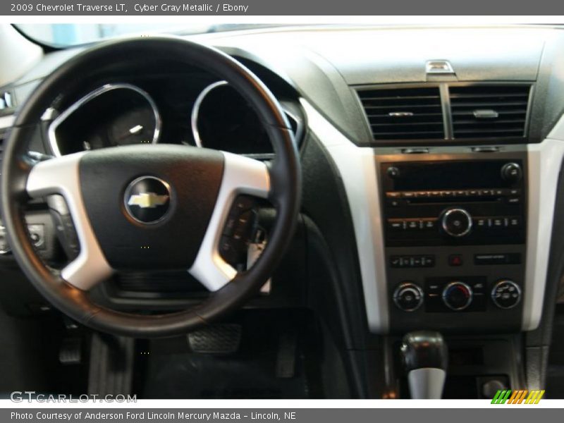 Cyber Gray Metallic / Ebony 2009 Chevrolet Traverse LT