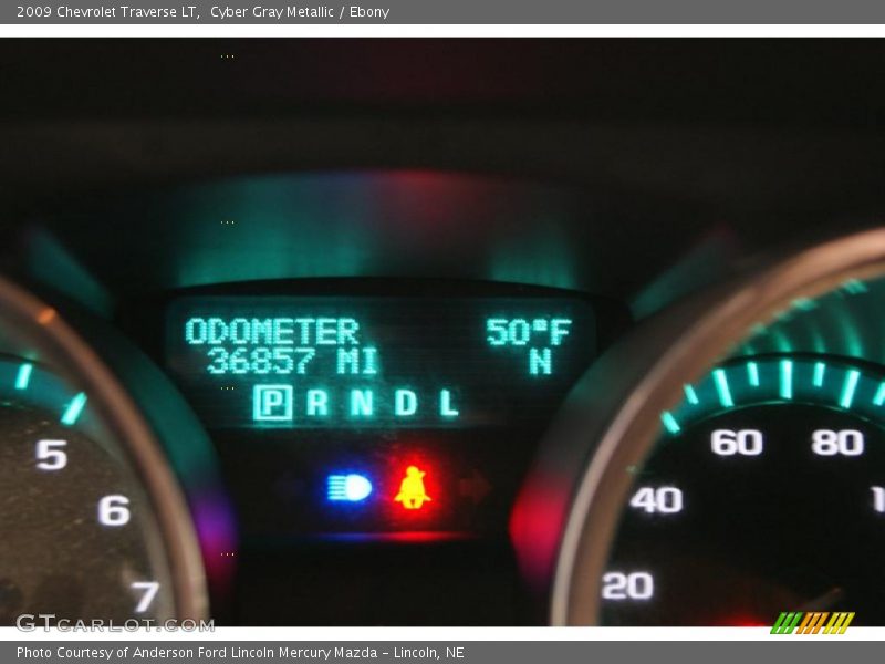 Cyber Gray Metallic / Ebony 2009 Chevrolet Traverse LT