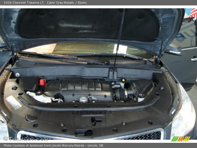 Cyber Gray Metallic / Ebony 2009 Chevrolet Traverse LT
