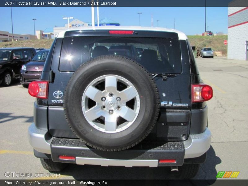 Black Diamond / Dark Charcoal 2007 Toyota FJ Cruiser 4WD