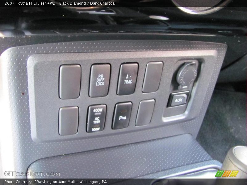 Black Diamond / Dark Charcoal 2007 Toyota FJ Cruiser 4WD