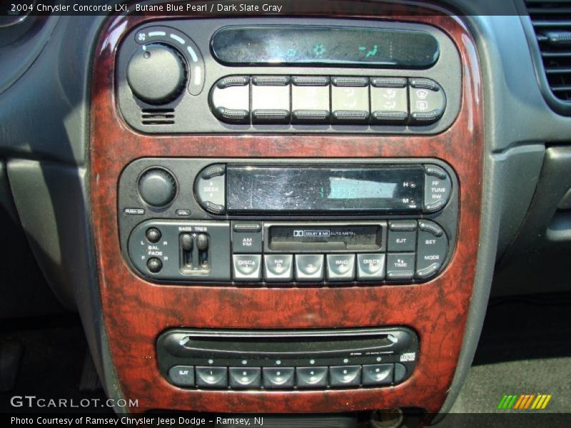 Butane Blue Pearl / Dark Slate Gray 2004 Chrysler Concorde LXi