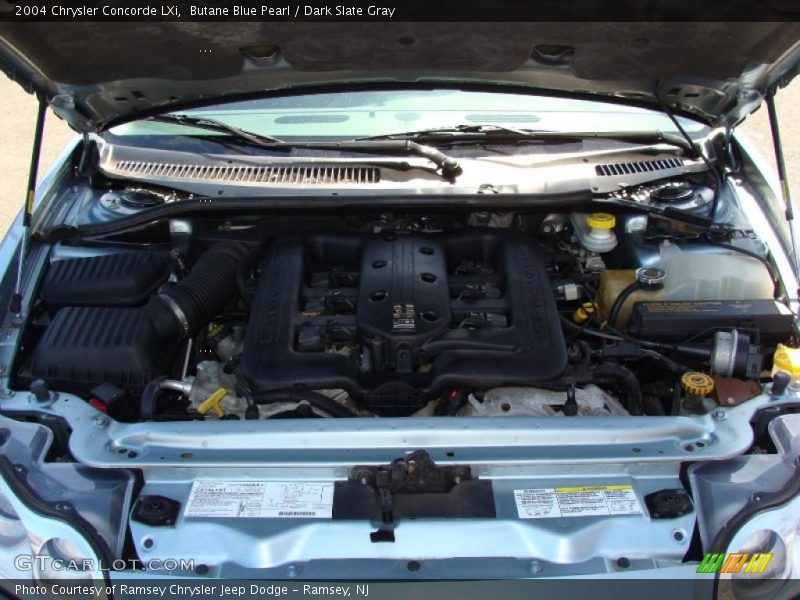 Butane Blue Pearl / Dark Slate Gray 2004 Chrysler Concorde LXi