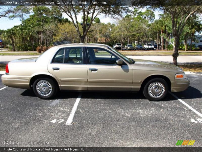 Harvest Gold Metallic / Medium Parchment 1999 Ford Crown Victoria